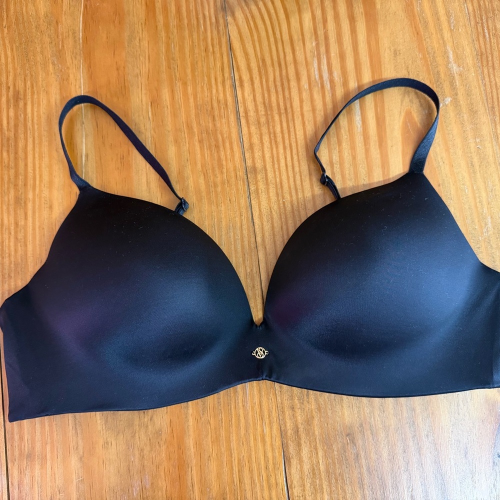 Victoria's Secret Black Smooth T-Shirt Bra